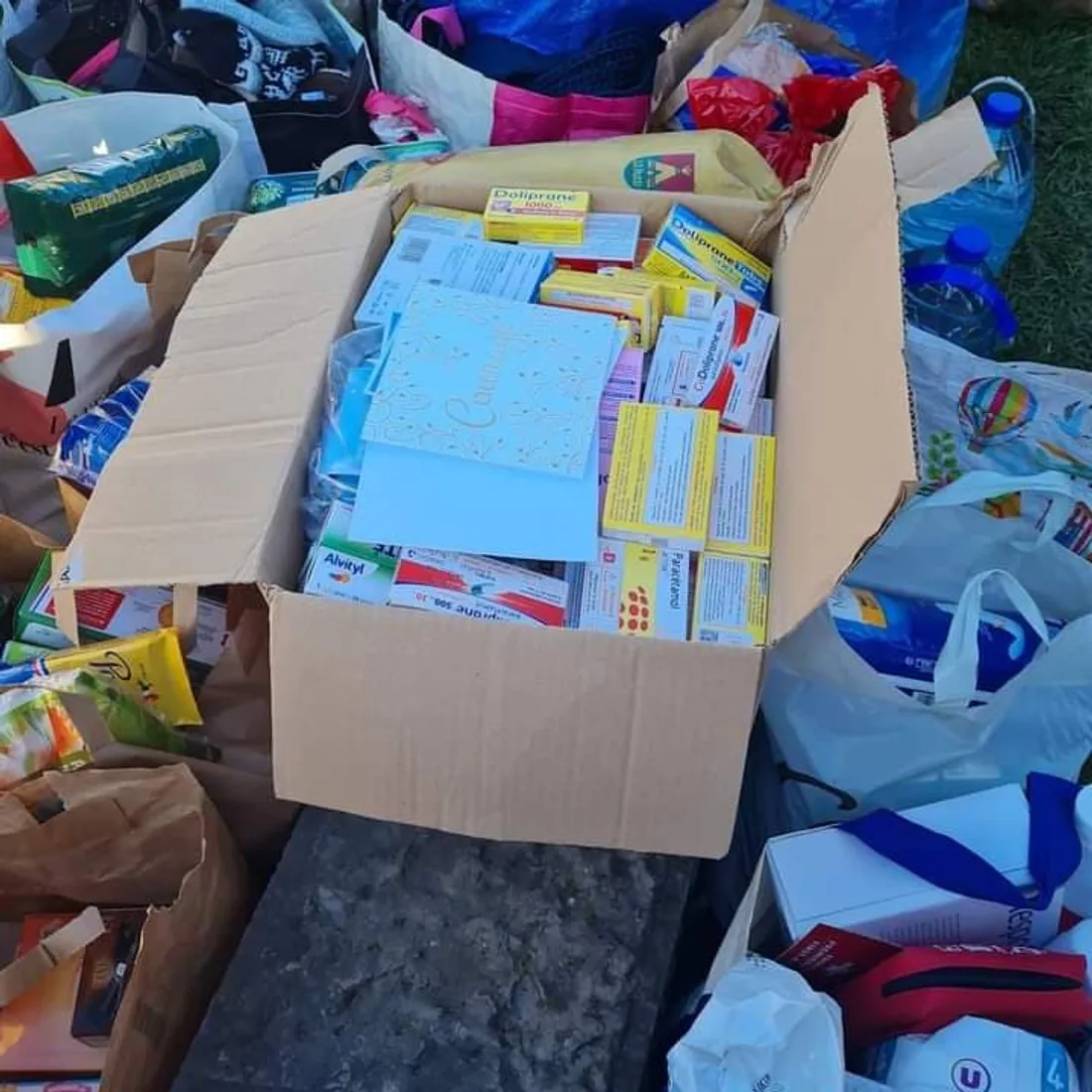 Des colis de médicaments et de nourriture ont été envoyés en Ukraine